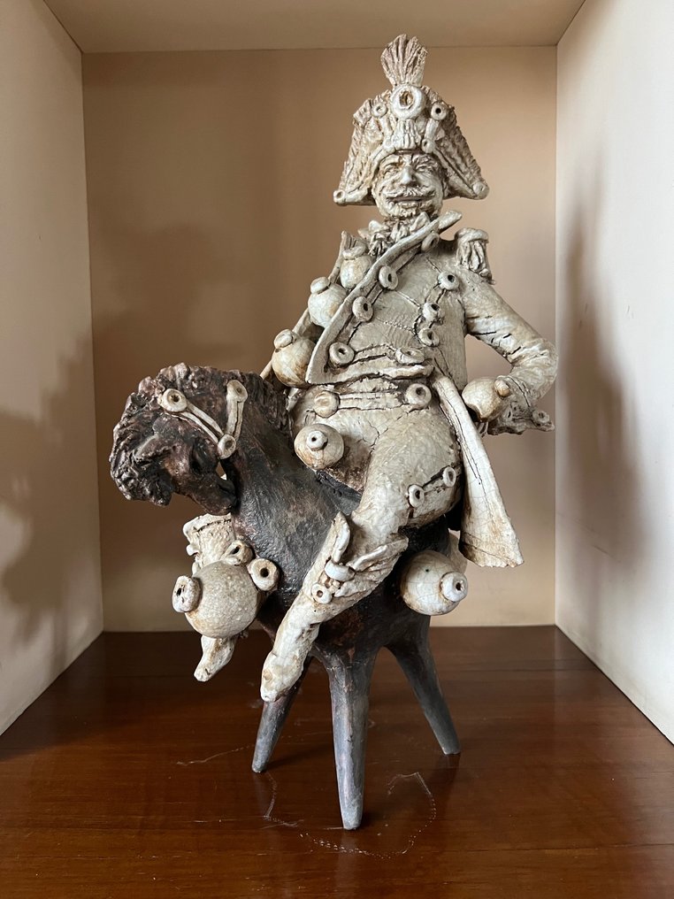 小雕像 - Arcicucco - Soldato Napoleonico a cavallo gioco sonoro - 50 cm - 陶器 #1.1