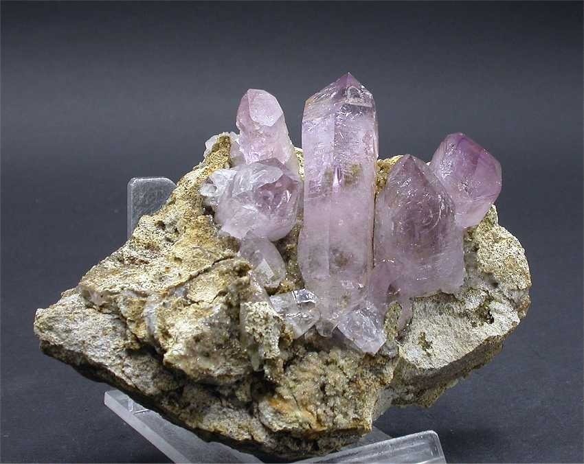 Amethyst Kristalle auf Muttergestein - Höhe: 10 cm - Breite: 7 cm- 210 g #2.2