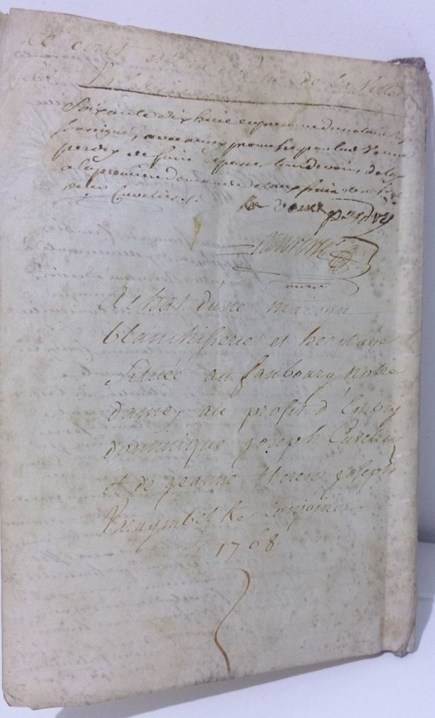 [Ville de Valenciennes] - Copie sur parchemin de l'époque d'un manuscrit original : actes, vente, achat, témoignage - 1768 #2.1