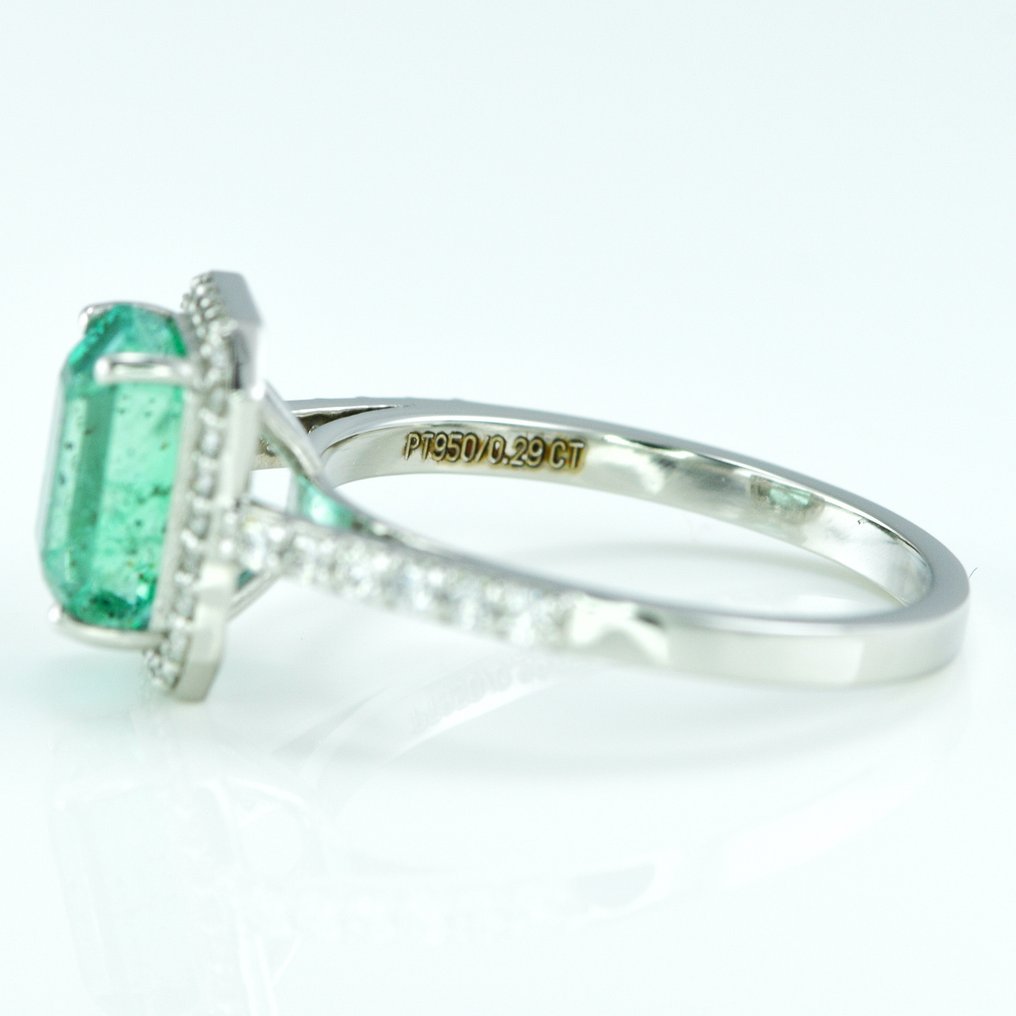 Ring Platin -  2.31ct. tw. Smaragd - Diamant - Halo Ehering #3.1