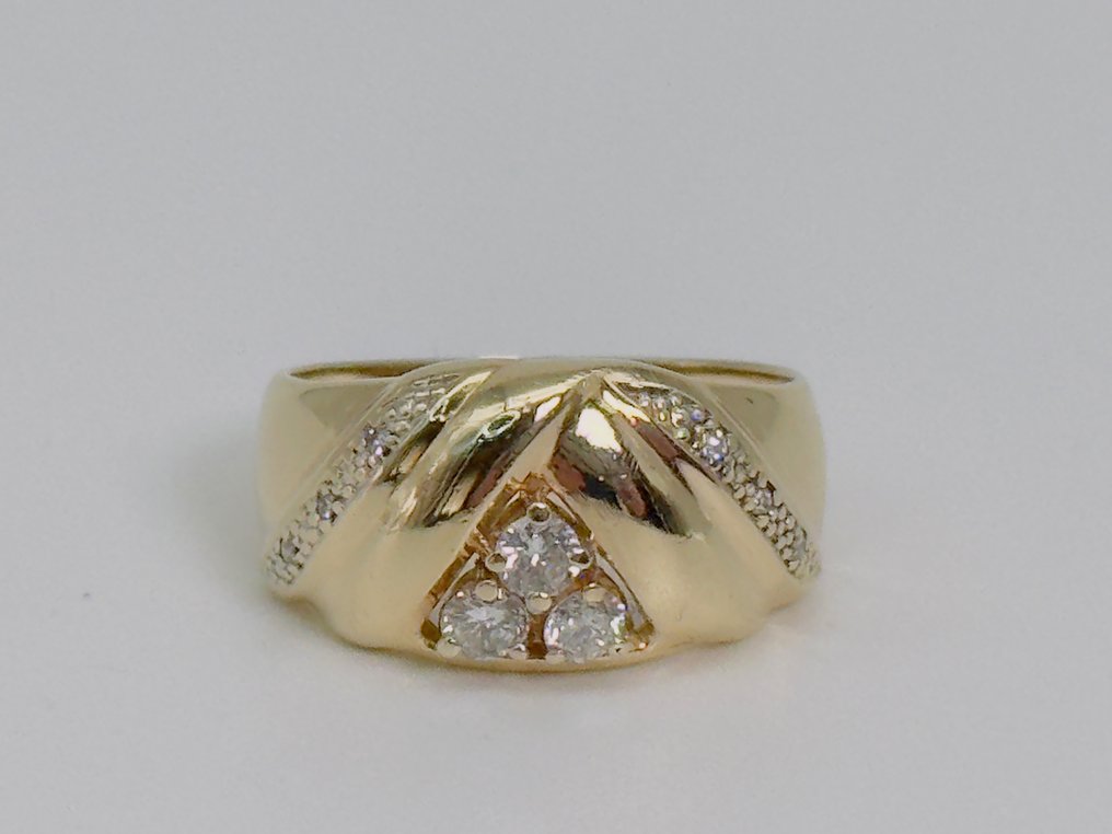 Ring - 14 kt. Yellow gold Diamond #3.2