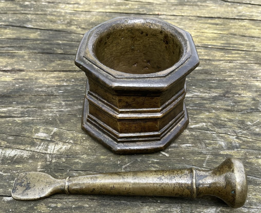 Vijzel en stamper - Brons - Pakistan - 17e eeuw #1.1