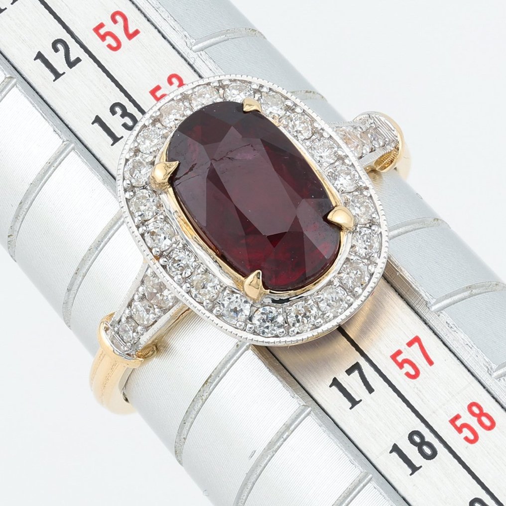 "LTS"  - Ruby 2.61 Cts & Diamond 0.38 Cts 26 Pcs - 14 quilates Bicolor - Anillo #2.1