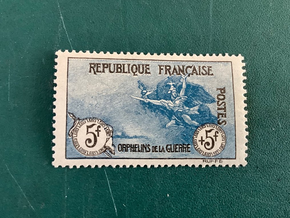 França 1917/1918 - Orphelins de Guerre: 5 francos com bons centros - marcado Brun - Yvert 155 #1.1