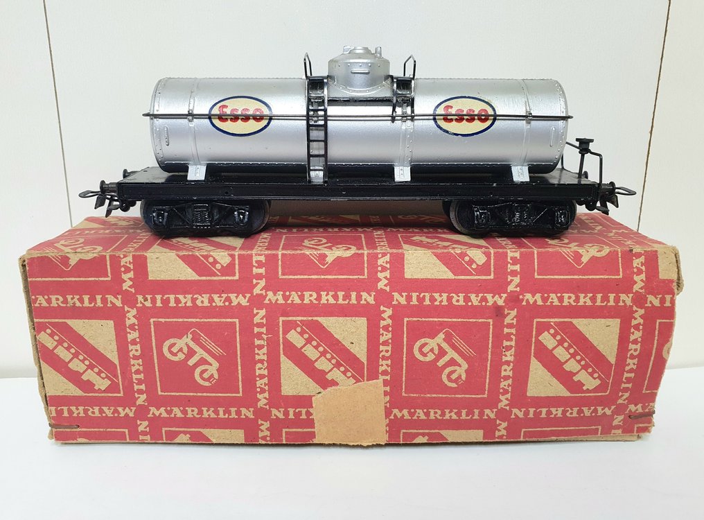 Märklin H0 - 334E.3 - Vagão de carga de modelismo ferroviário (1) - Vagão tanque Esso de 4 eixos #1.1