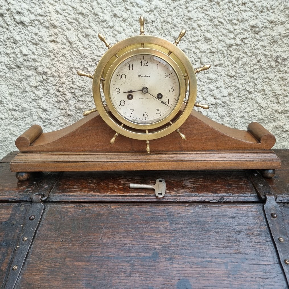 Ships Wheel Clock - Waterbury -  Vintage Brass - 1920-1930 #1.1