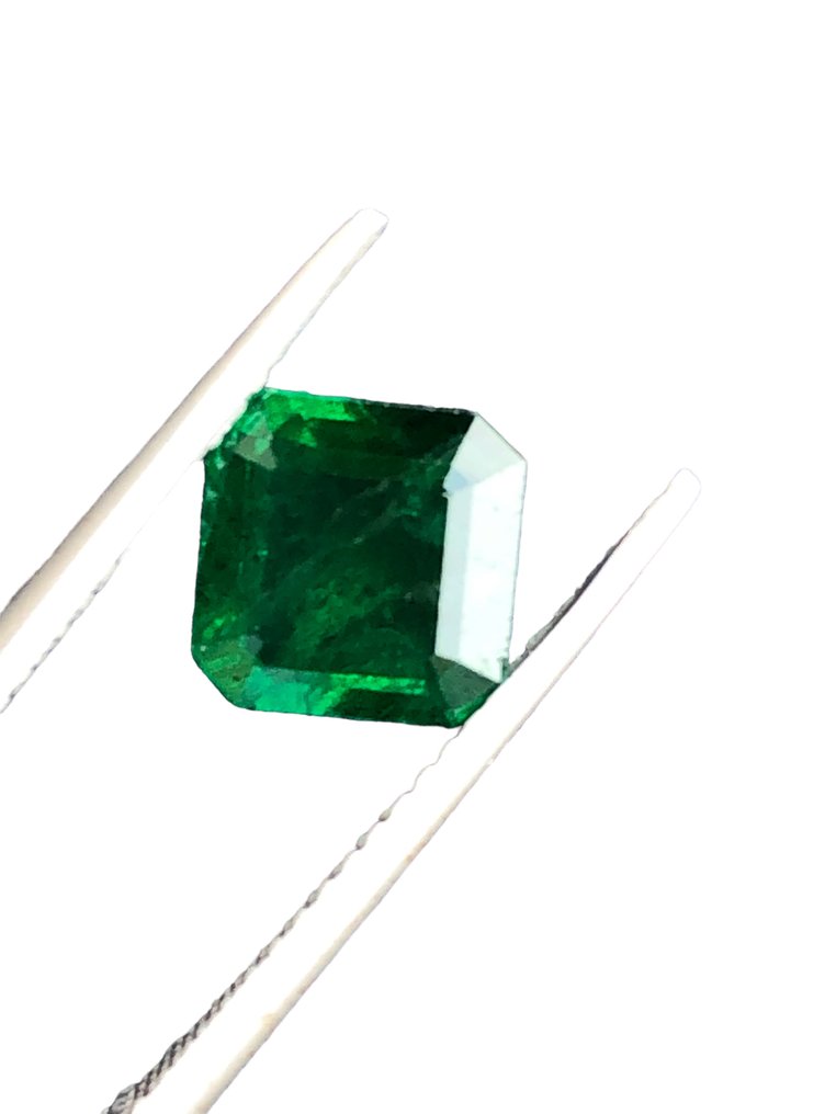Green Emerald  - 1.59 ct - Asian Institute of Gemological Sciences (AIGS) #1.1