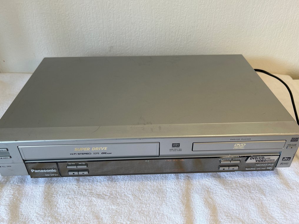 Panasonic NV-VP31 Videokamera/Recorder S-VHS-C #2.1