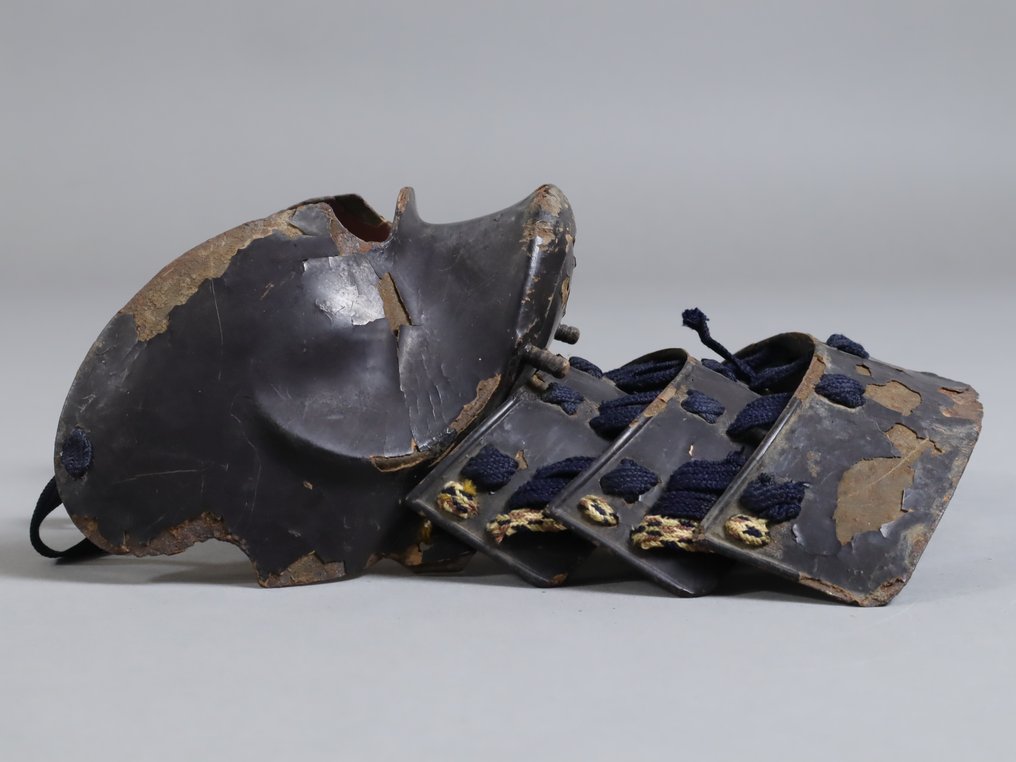 Maska - Japonia - Oryginalna półmaska samurajska Hanbo z granatową osłoną gardła – żelazne wykonanie z cynobrem Edo Period (1600-1868) #3.2