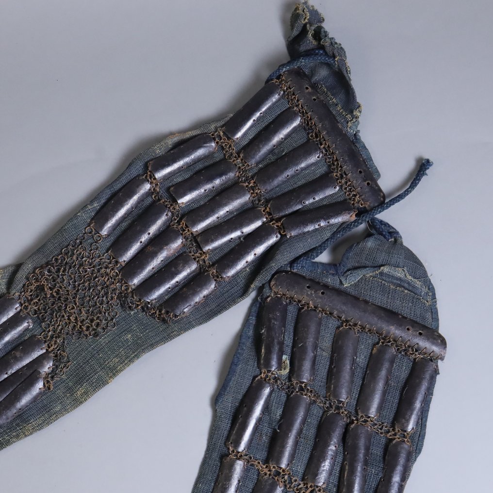 Kote - Japan - Samurai Armored Gauntlet Pair - Genuine Kote 籠手 with Detached Fabric and Iron Fittings #2.1
