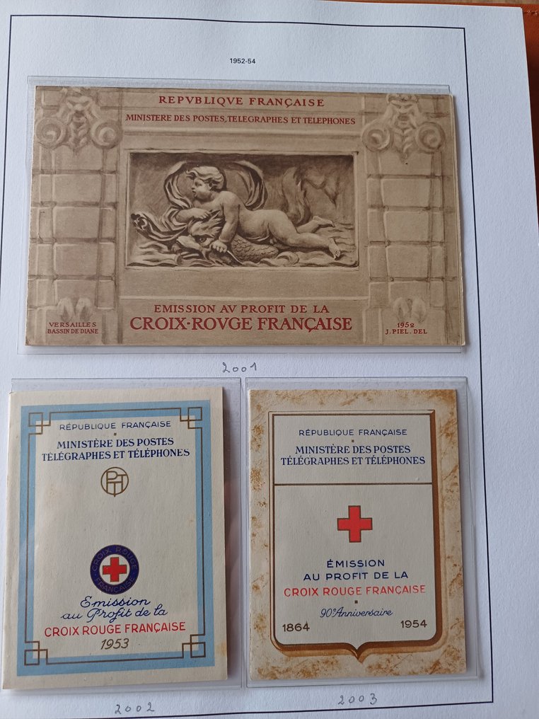 France  - Red Cross notebooks from 1952 to 2016 #1.1