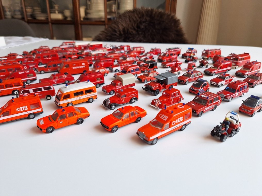 Herpa 1:87 - Modellbil  (120) - Brandweer voertuigen - Omtrent 120 brannbiler #2.2