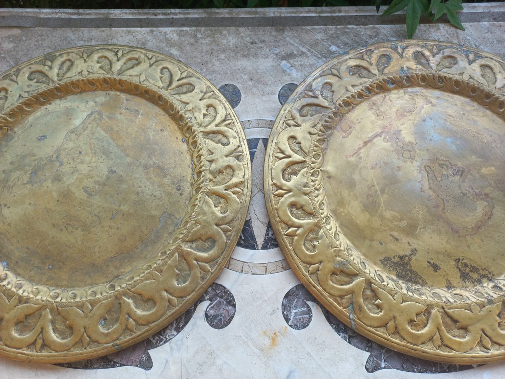  施捨盤 (2) - 黃銅 - 1850-1900 - XL 一對  #1.1