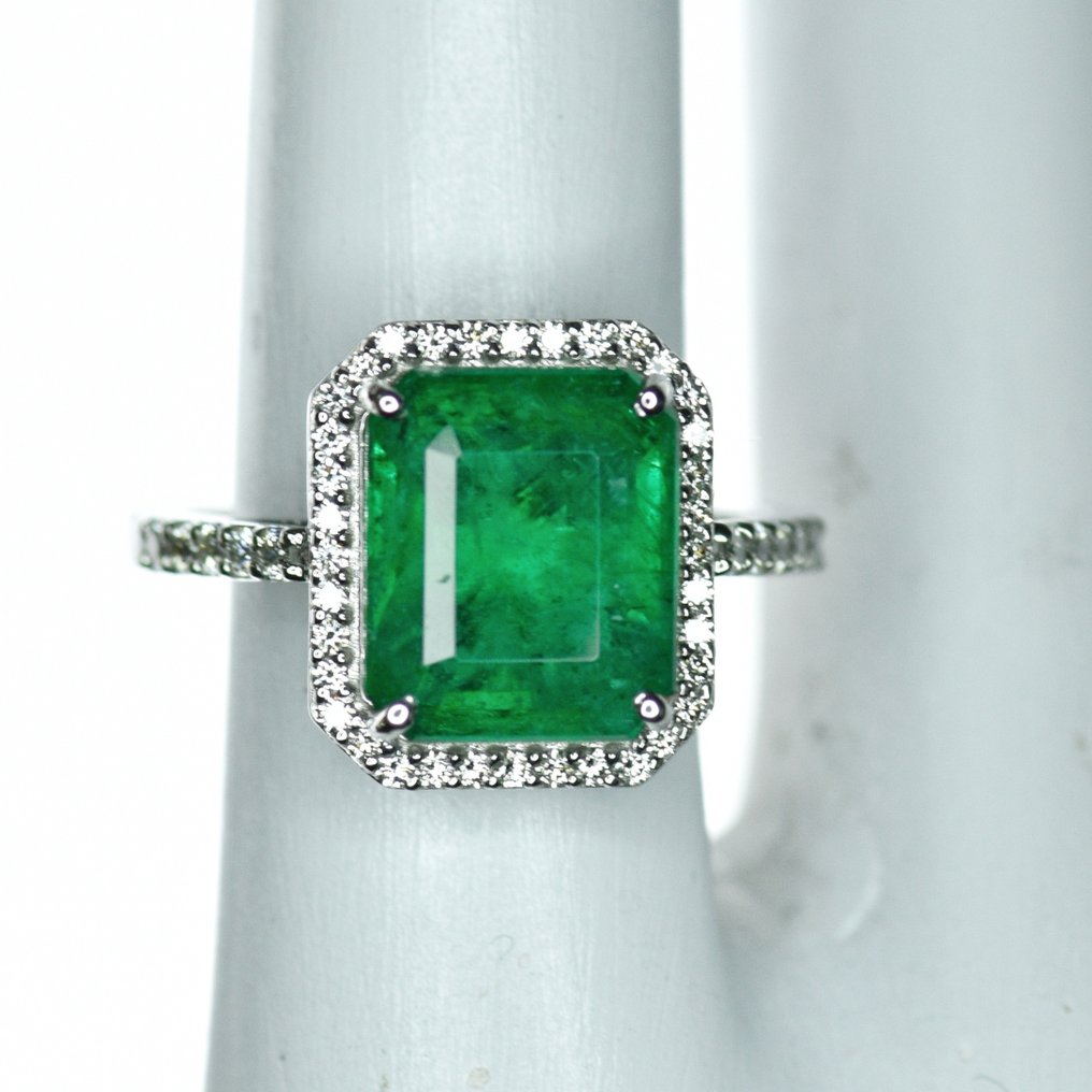 Ring Platinum -  4.48ct. tw. Emerald - Diamond - Zambia origin Emerald #1.1