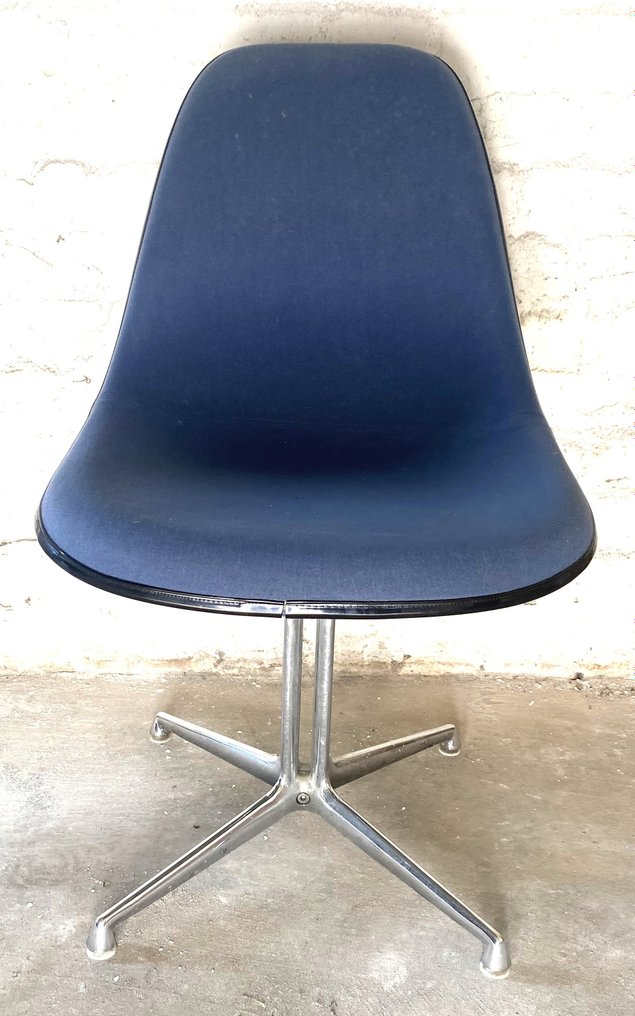 Vitra - Charles & Ray Eames - 椅子 - 玻璃纤维和金属 #1.1