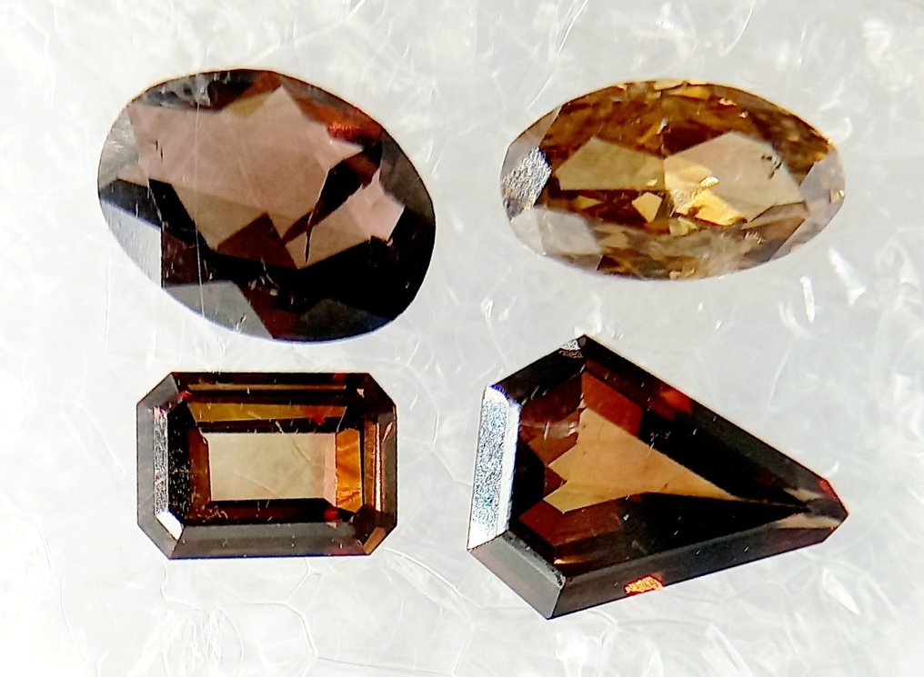 4 pcs Diamant  (Naturfarvet)  - 2.58 ct - Blandet slibning - Fancy deep Blandet brun, Blandet orange - I1, SI1 - Antwerp Laboratory for Gemstone Testing (ALGT) #3.1