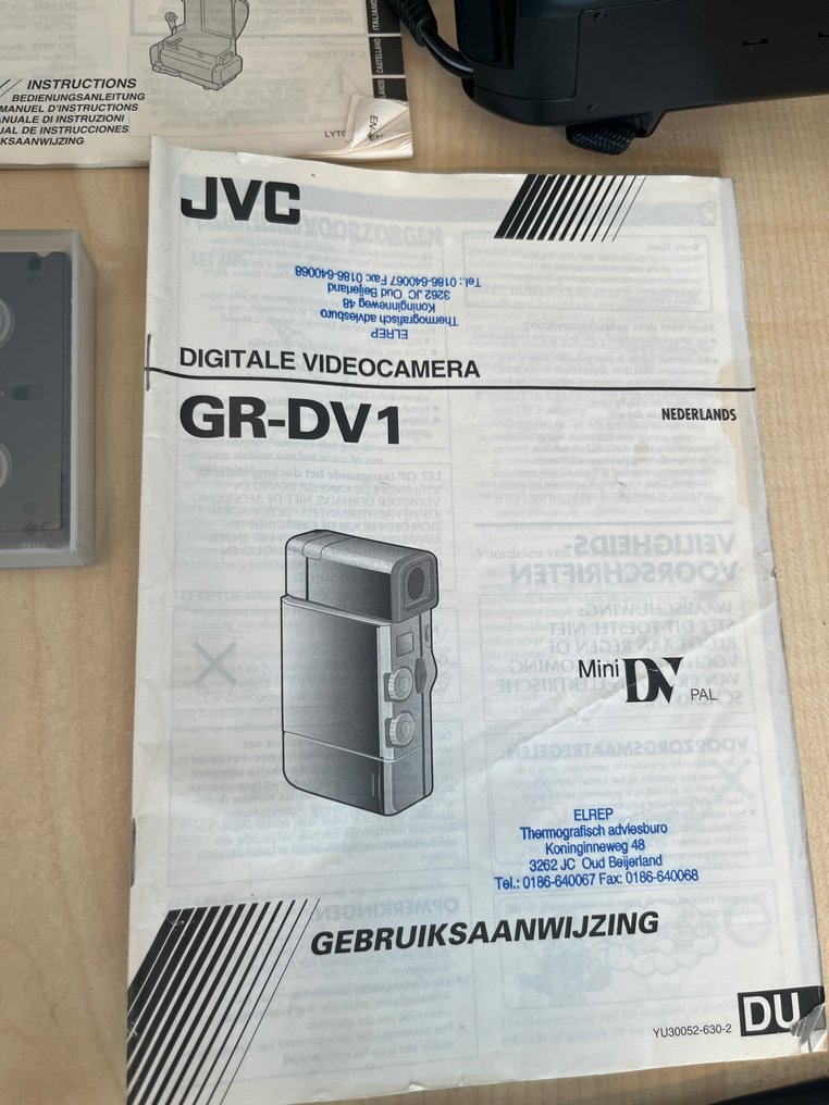 JVC GR-DV1  met veel extra’s ( 1996 ) Digitale Videokamera #2.1