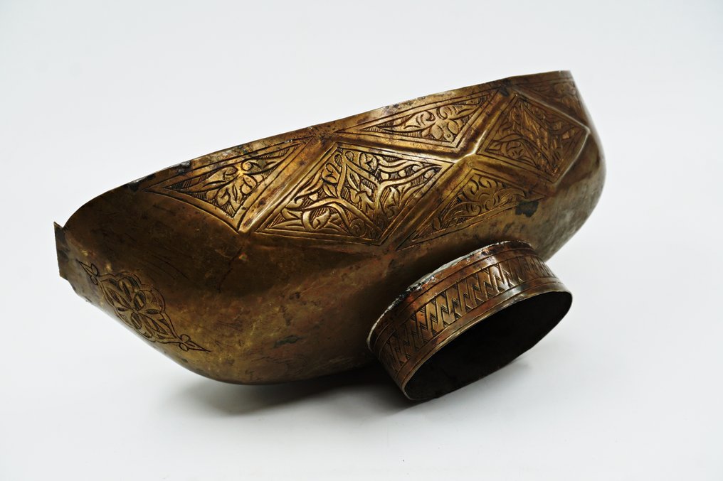 Kashkul - Bronzo - Iran - Dinastia Qajar (1796-1925) #1.1