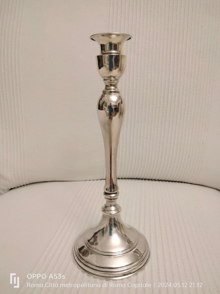 Delizioso e lineare candeliere in argento, titolo 800, epoca XX sec. - Armleuchter - .800 Silber - 800/1000 #1.2