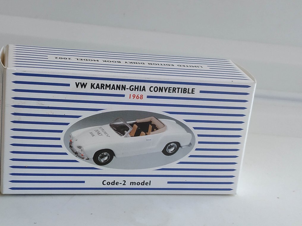 Dinky Toys 1:43 - Machetă coupé  (3) - Original First Issue  "VW 1500 Karmann-GHIA Convertible" no. 239 - 1968 - Ediție specială limitată, Supliment nr.405 la Cartea „The Dinky Book” - Cu Certificat - 2002 #2.2