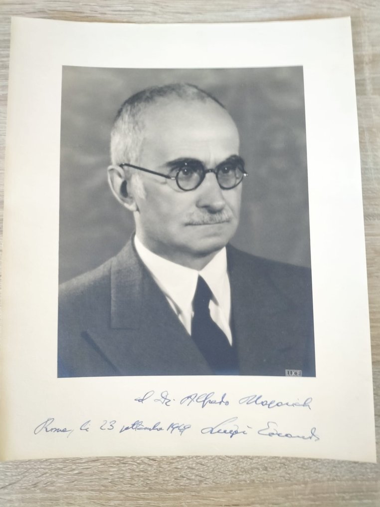Luigi Einaudi - Autografo di Luigi Einaudi 1949. Fotografia ufficiale con dedica autografa - 1949 #1.1