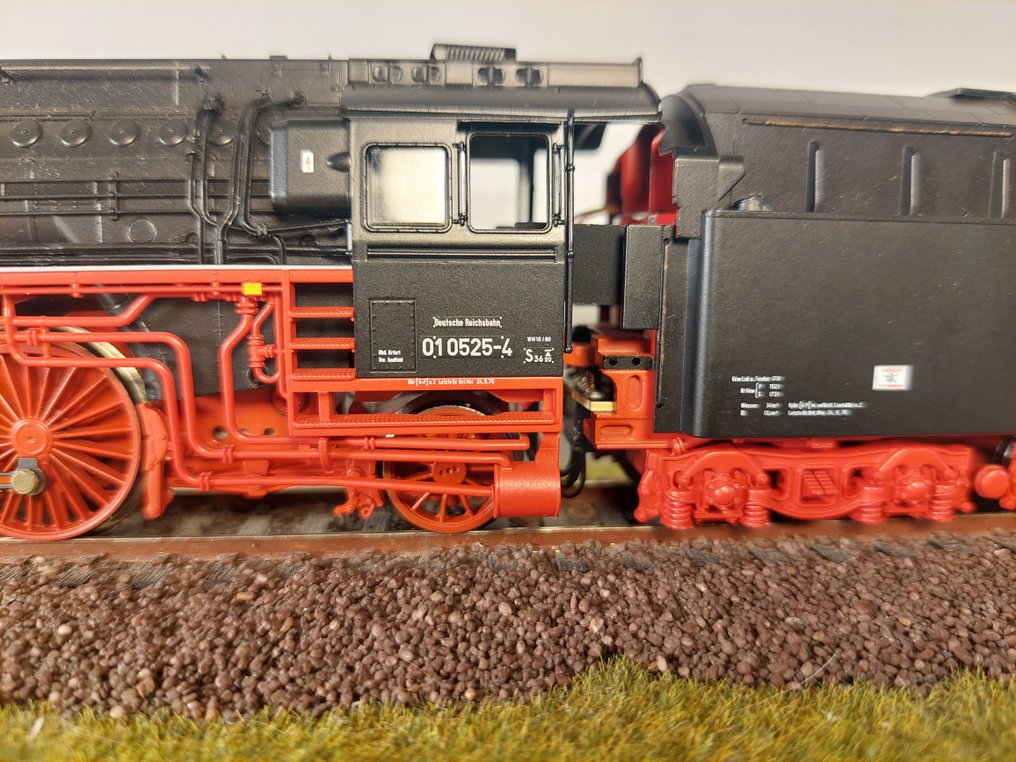 Roco H0 - 63267 - Dampflokomotive mit Tender (1) - BR 01 0525-4 - DCC Sound-Decoder - DR (DDR) #2.2