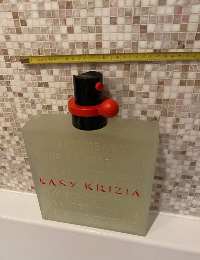KRIZIA:  BOTTIGLIA GIGANTE pubblicitaria FACTICE 33 cm. x 24 cm. - Perfume flask - Glass #2.1