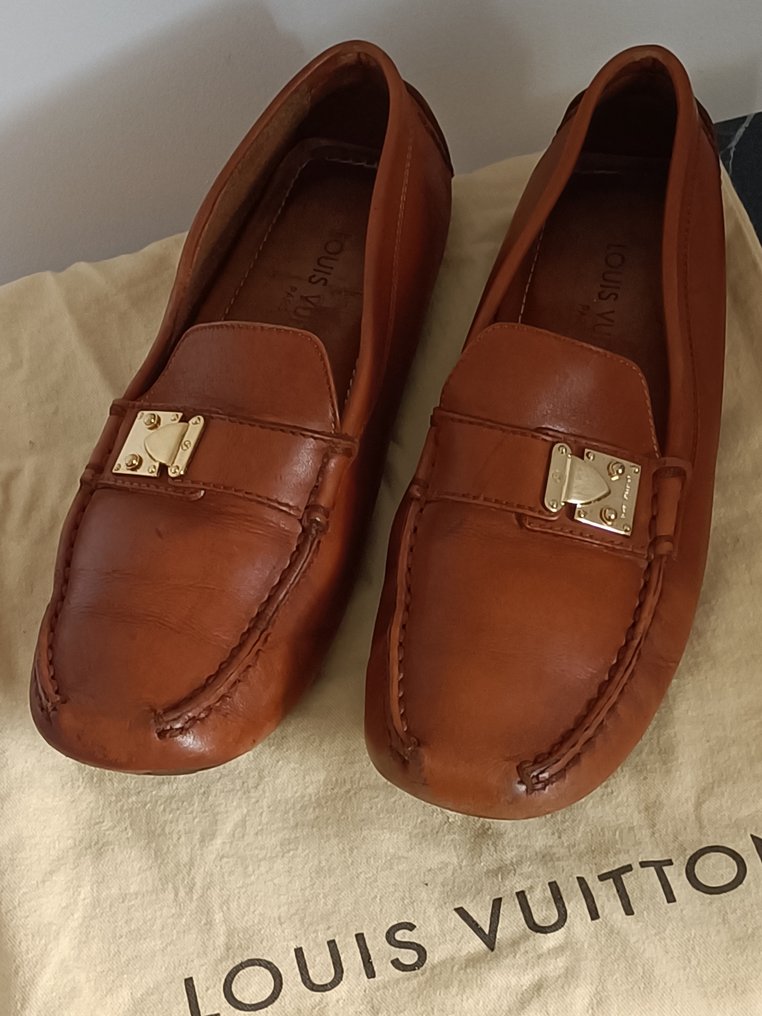 Louis Vuitton - Mocassins (loafers) - Taille : Shoes / EU 37 #1.2