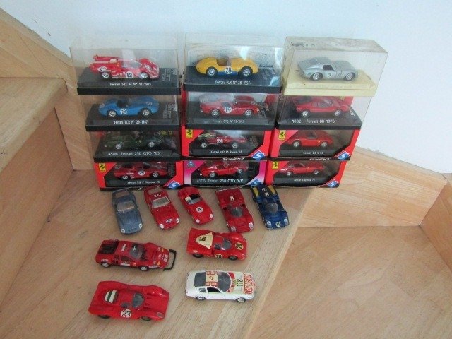 Solido 1:43 - Voiture miniature  (21) - 21x Ferrari différents modèles #1.1