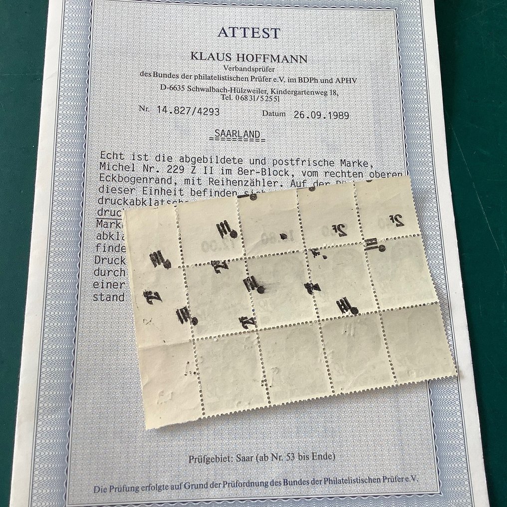 Sarre 1945 - 12 Pf con impresión e impresión al revés en la goma - certificado fotográfico Hoffmann BPP - Michel 229 Z II #1.1