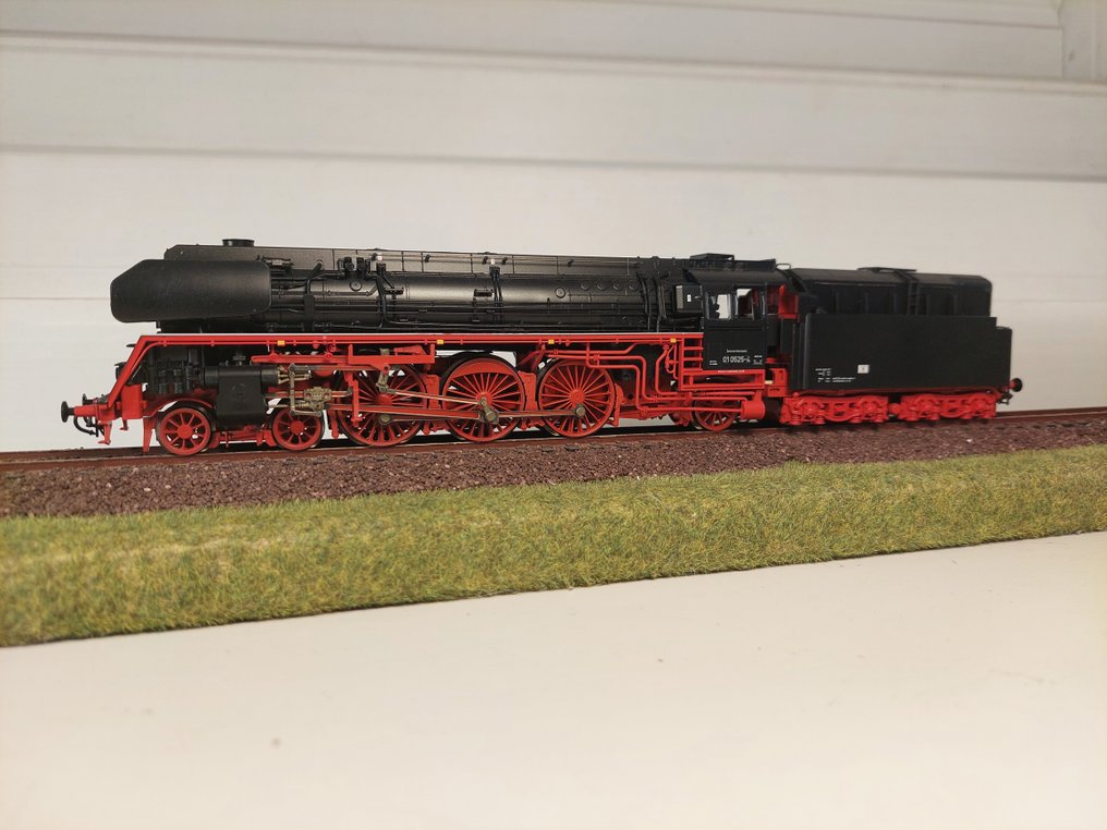 Roco H0 - 63267 - Dampflokomotive mit Tender (1) - BR 01 0525-4 - DCC Sound-Decoder - DR (DDR) #1.1