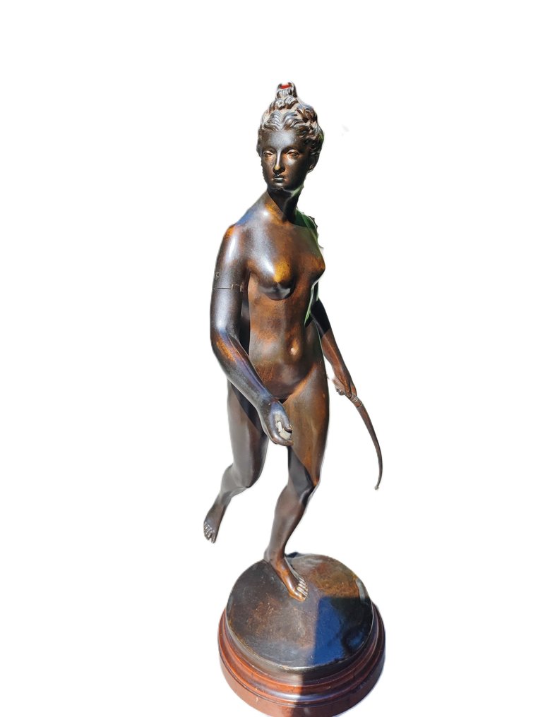 Jean-Antoine Houdon (d’après) - Sculptură, Diane chasseresse - 60.5 cm - Bronz pictat #1.1