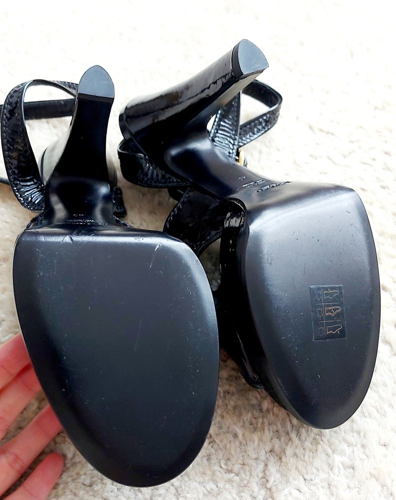 Yves Saint Laurent - Korolliset sandaalit - Koko: Shoes / EU 40 #1.2