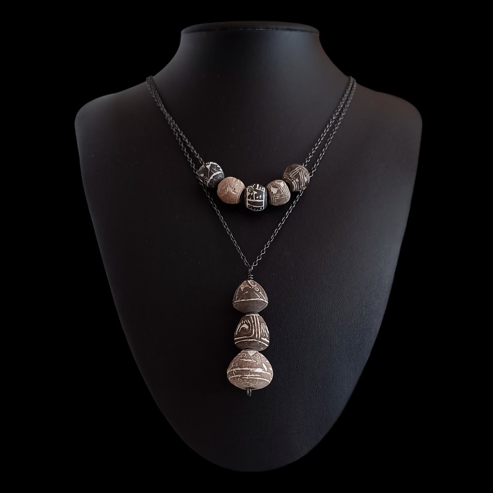 Precolumbiansk Manteño-kultur Vackra zoomorfiska keramiska pärlor på silverhalsband #1.2