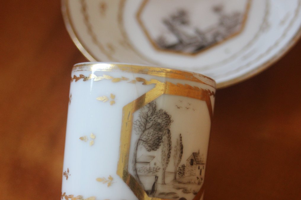 Porcelaine de Paris - Φλιτζάνι και πιατάκι (2) - Tasse litron café en porcelaine de Paris, paysage en grisaille - Πορσελάνη #3.1