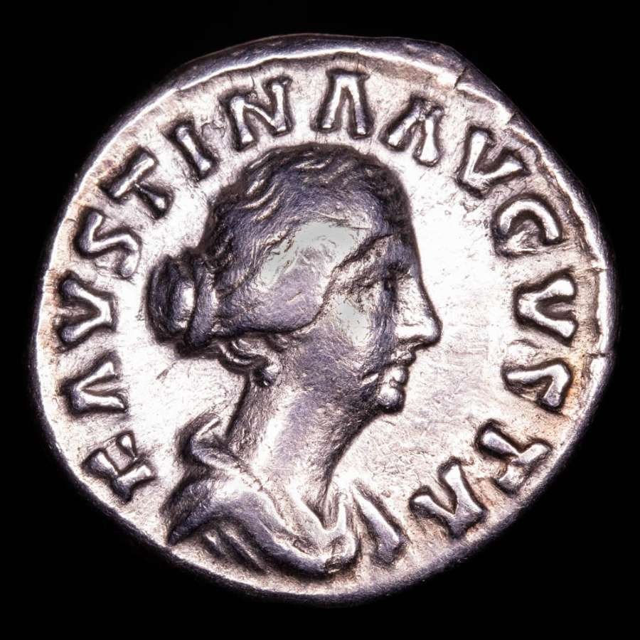 Romerska riket. Faustina II (Augusta, AD 147-175). Denarius Rome 161-176. FECVND AVGVSTAE  (Utan reservationspris) #1.2