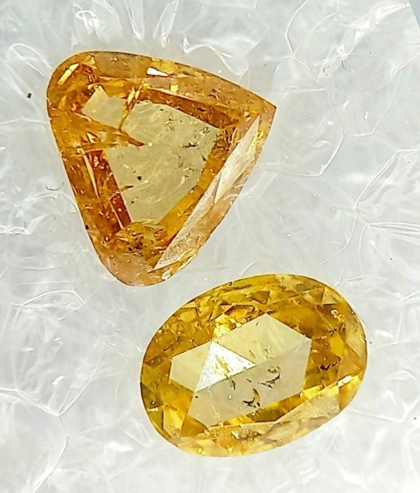 2 pcs Diamant  (Colorat natural)  - 1.03 ct - Fancy intense, Fancy vivid portocaliu Galben mixt - I2 - ALGT (Laboratorul pentru testarea pietrelor prețioase din Anvers) #3.2
