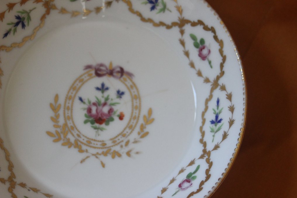 Porcelaine de Paris - Chávena e pires (2) - Tasse porcelaine Paris XVIIIe- Manufacture de Monsieur - Fleurs, barbeaux ruban - Porcelana #3.1