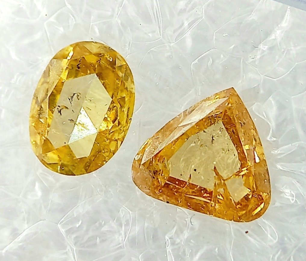 2 pcs Diamant  (Colorat natural)  - 1.03 ct - Fancy intense, Fancy vivid portocaliu Galben mixt - I2 - ALGT (Laboratorul pentru testarea pietrelor prețioase din Anvers) #2.1