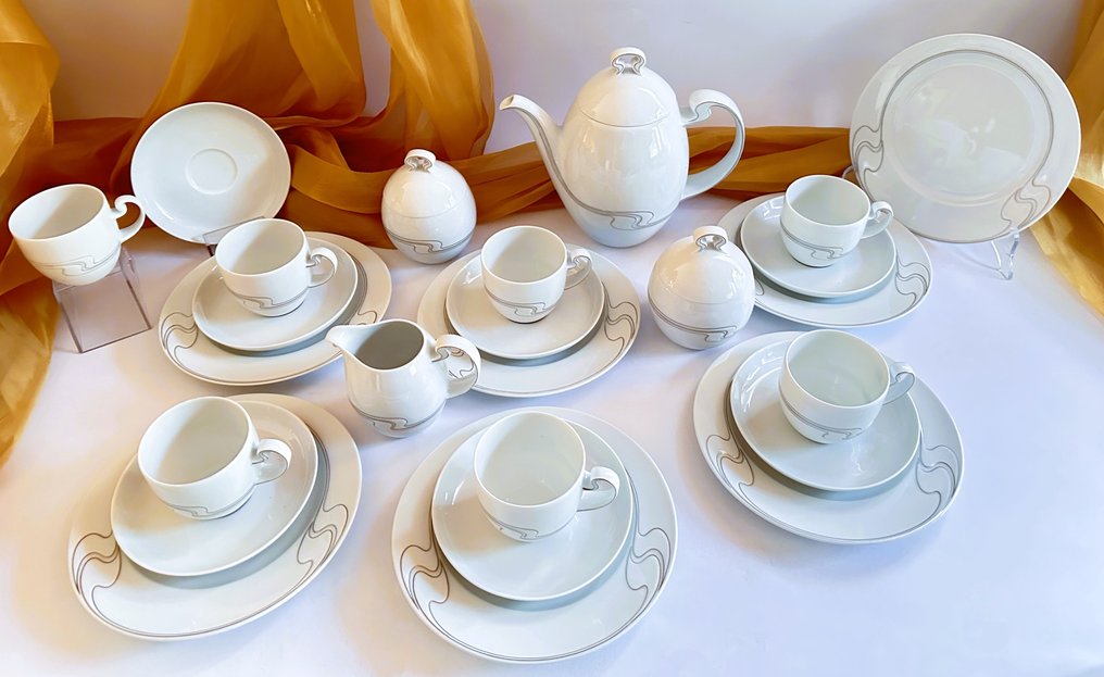 Rosenthal - Bjørn Wiinblad - Zestaw obiadowy (25) - Tea set for 6, Dessert dishes (25) - Gilt, Porcelain - The Asymmetry White gold - Porcelana #2.1