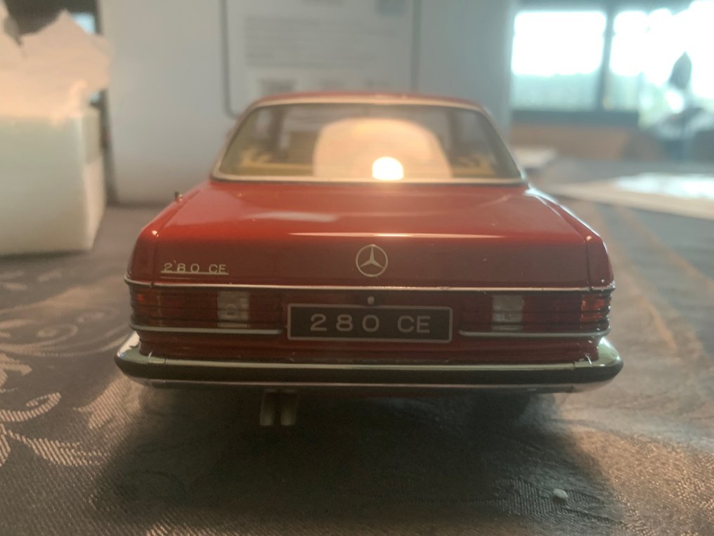 Otto Mobile 1:18 - Coche a escala - Mercedes-Benz 280 CE #3.1