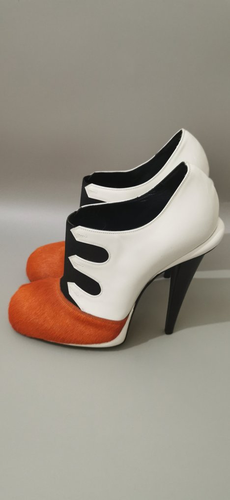 Fendi - Ankle boots - Size: Shoes / EU 39 #2.1