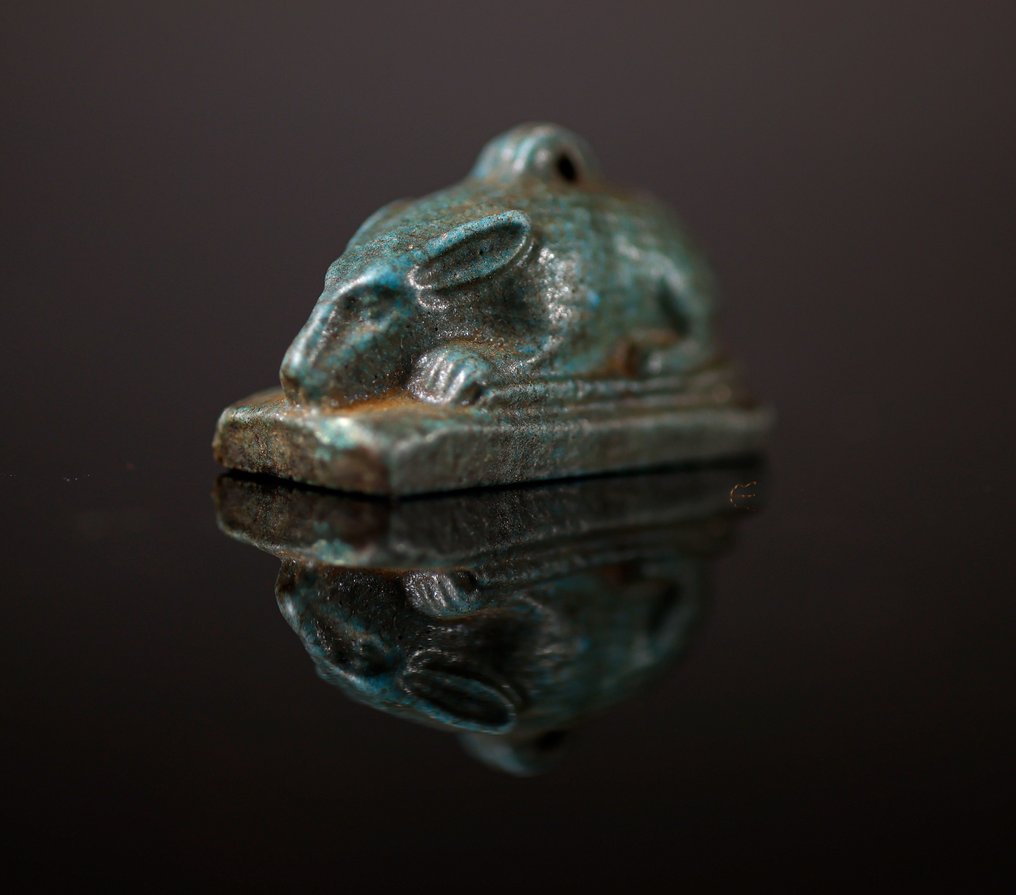 Altägyptisch Ägyptisches Amulett eines Hasen - 1.6 cm #1.1