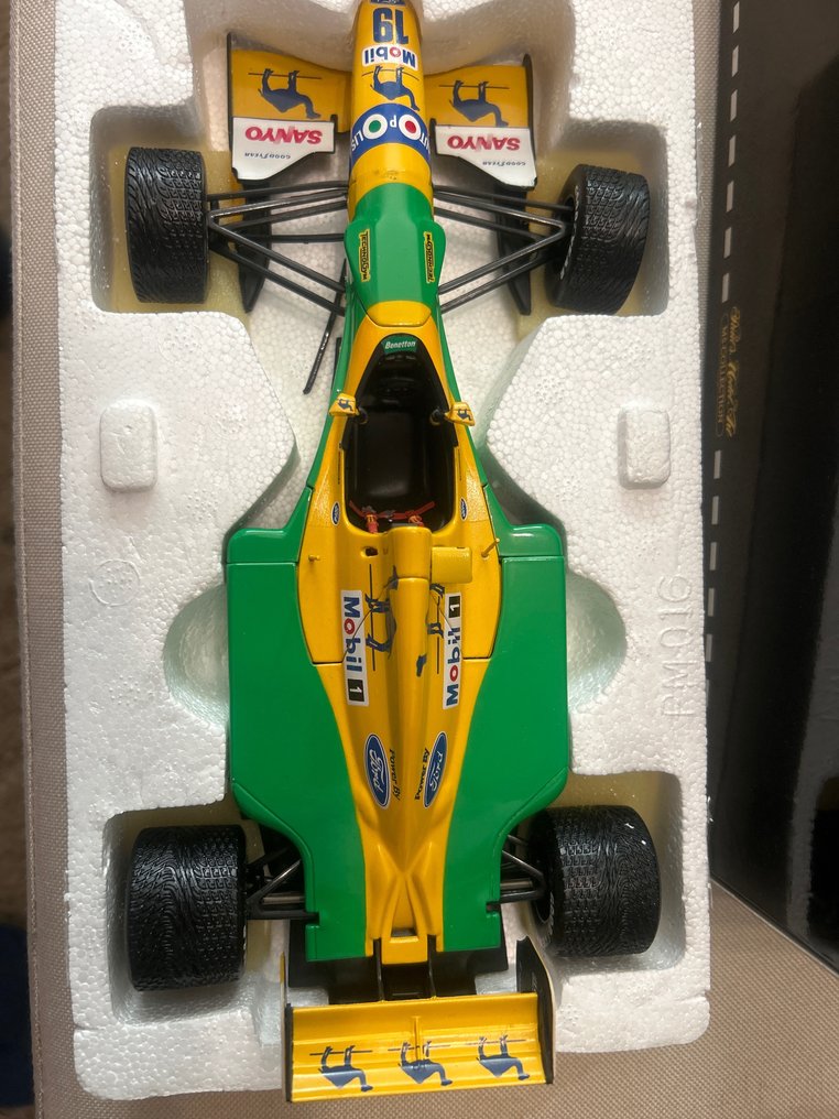 MiniChamps 1:18 - Model car - Benetton - B192 #1.1