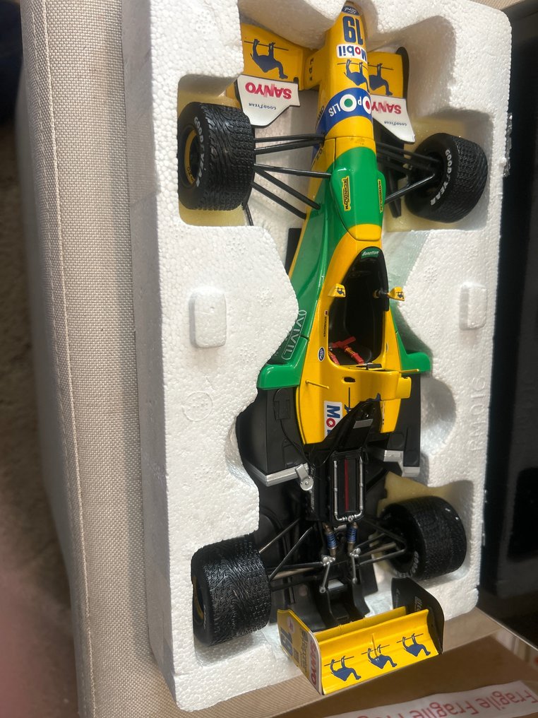 MiniChamps 1:18 - 模型車 - Benetton - B192 #1.2