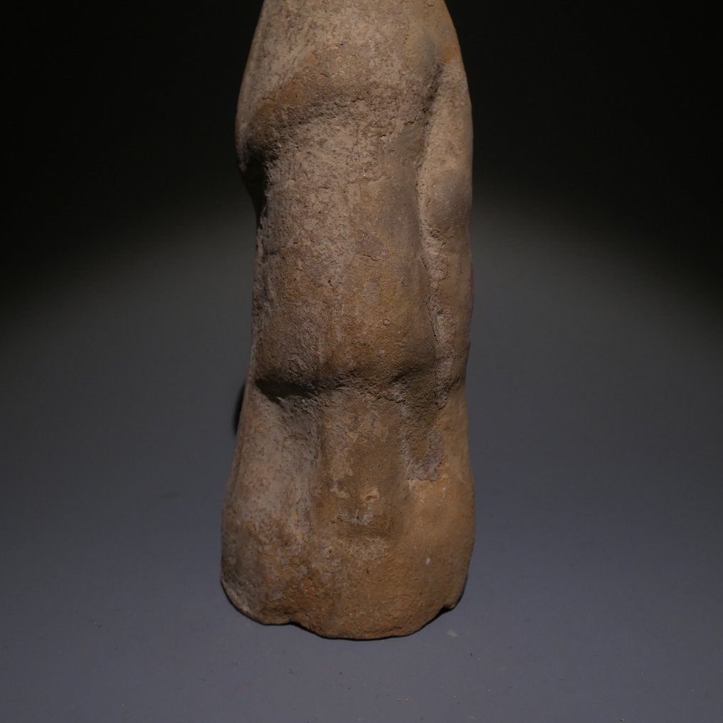 Altgriechisch Töpferware Weibliche Figur. 12,5 cm H. 3. - 4. Jahrhundert v. Chr. #2.1