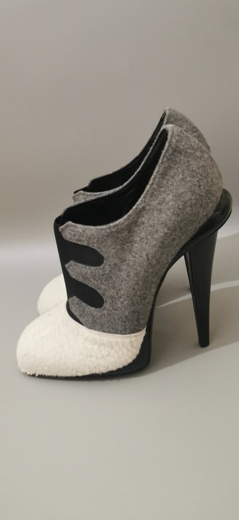 Fendi - Ankle boots - Size: Shoes / EU 38 #2.1