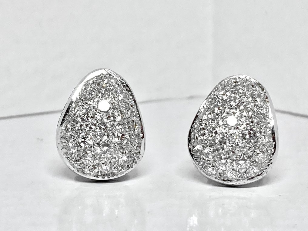 Pala Diamond Co. - Earrings - 18 kt. White gold -  1.90ct. tw. Diamond  (Natural) - exceptional quality #1.1