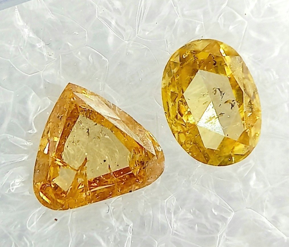 2 pcs Diamant  (Colorat natural)  - 1.03 ct - Fancy intense, Fancy vivid portocaliu Galben mixt - I2 - ALGT (Laboratorul pentru testarea pietrelor prețioase din Anvers) #2.2