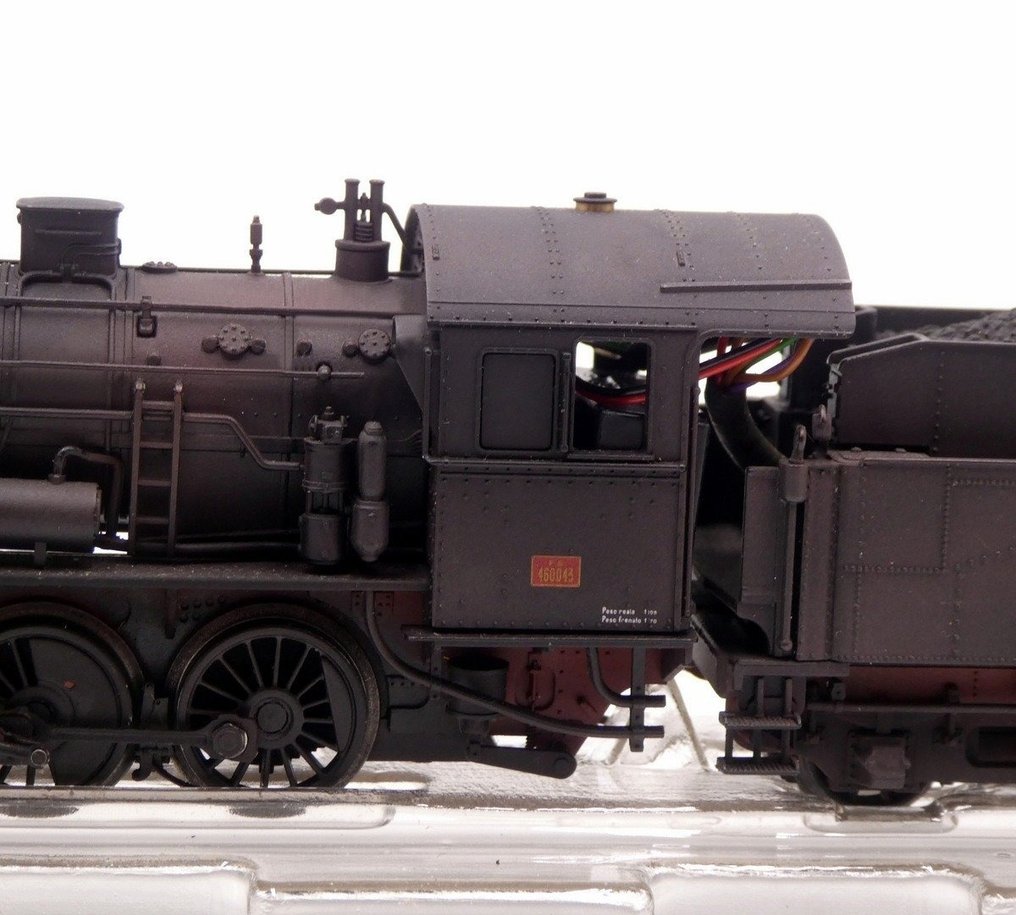 Trix H0 - 22322 - Locomotive à vapeur avec tender (1) - Groupe 460 043, version vieillie, Epoque III - FS #2.1